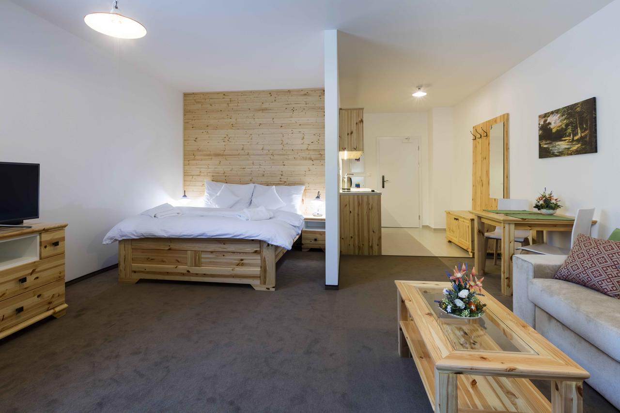 Rezort Gothal Apartmany A Penziony ドノヴァリ エクステリア 写真