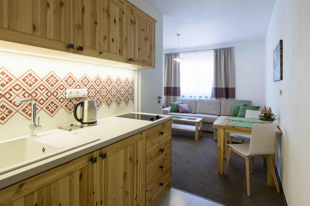 Rezort Gothal Apartmany A Penziony ドノヴァリ エクステリア 写真