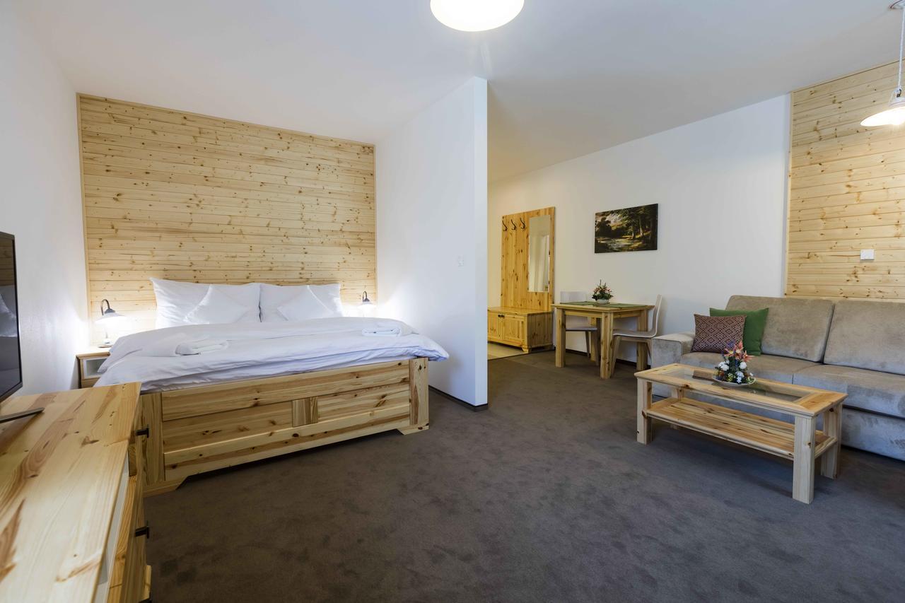 Rezort Gothal Apartmany A Penziony ドノヴァリ エクステリア 写真