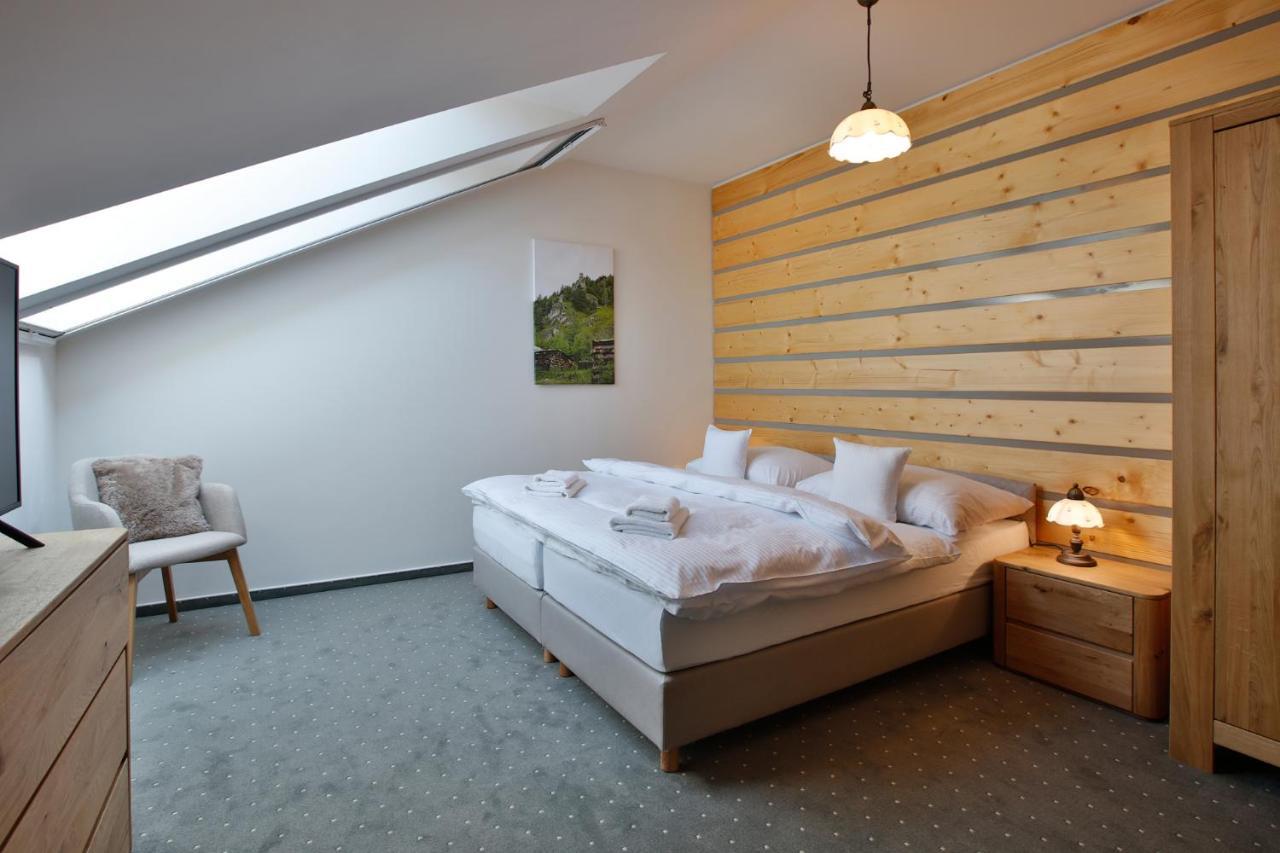 Rezort Gothal Apartmany A Penziony ドノヴァリ エクステリア 写真