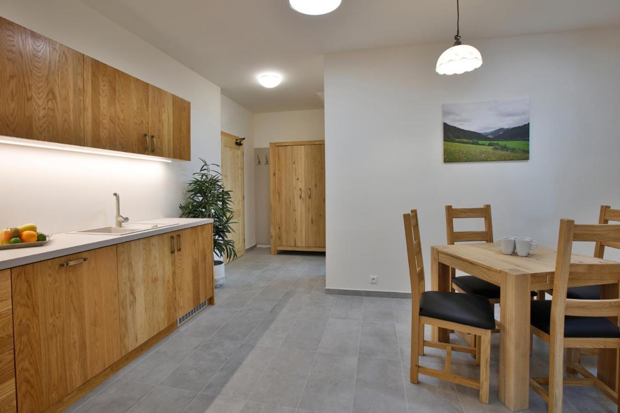 Rezort Gothal Apartmany A Penziony ドノヴァリ エクステリア 写真
