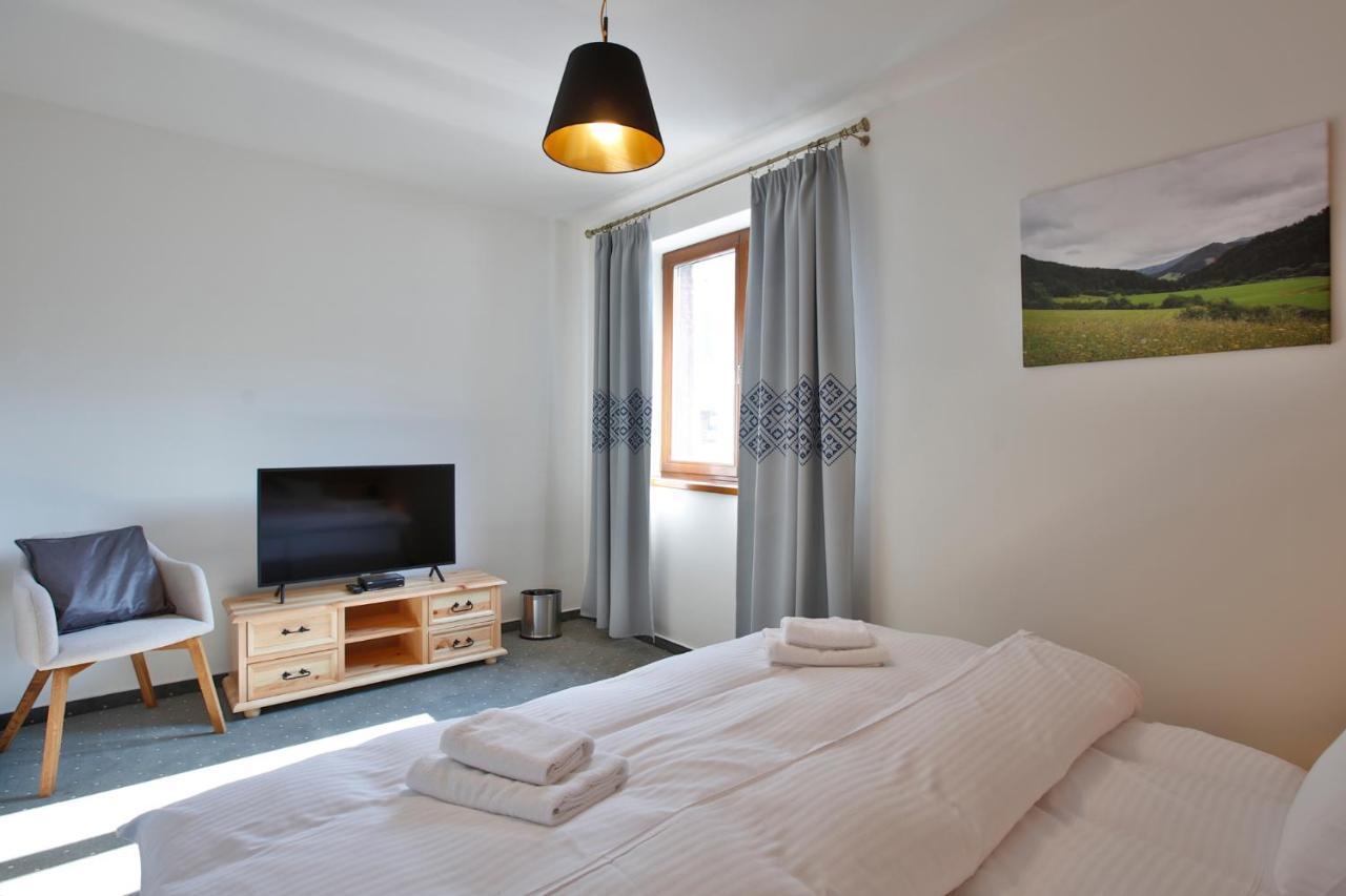 Rezort Gothal Apartmany A Penziony ドノヴァリ エクステリア 写真