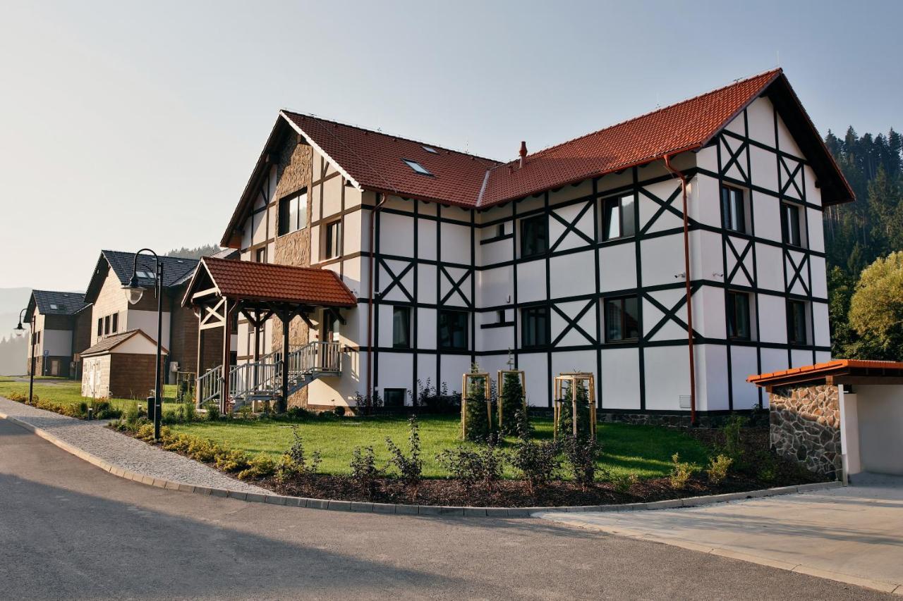 Rezort Gothal Apartmany A Penziony ドノヴァリ エクステリア 写真